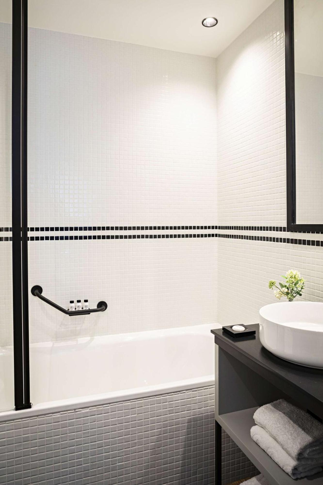 Best Western Premier The Blake Paris Gare Saint Lazare Esterno foto