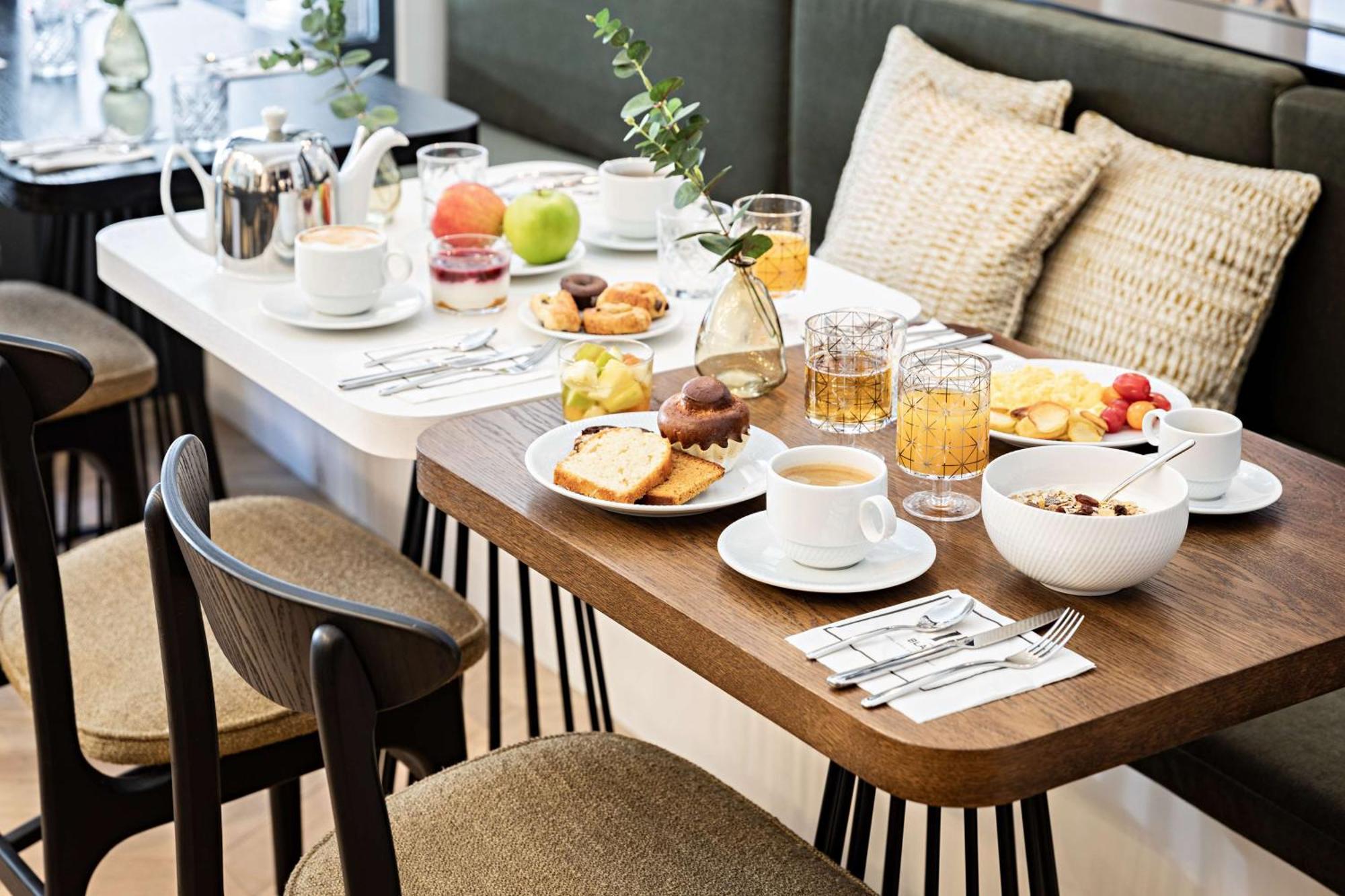 Best Western Premier The Blake Paris Gare Saint Lazare Esterno foto
